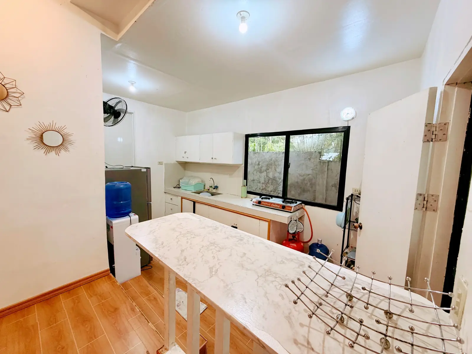 The Kitchen: photo 1