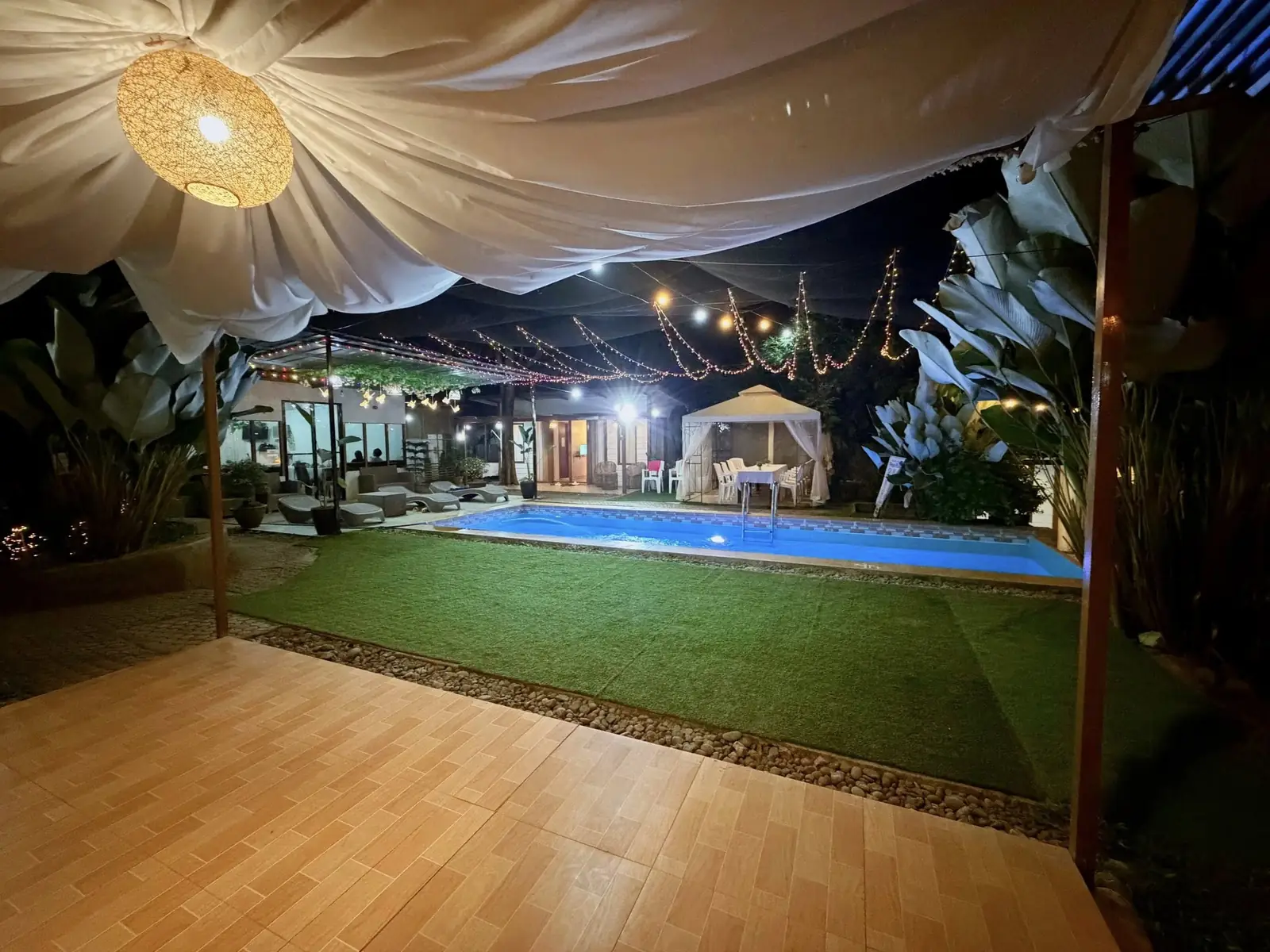 The Pool: photo 2